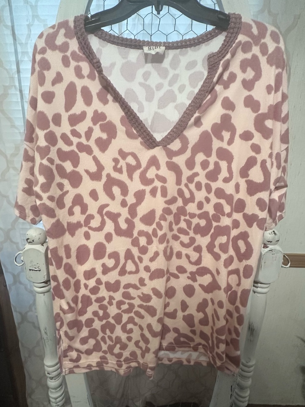 BiBi Mauve Leopard Print V-Neck Sweater
